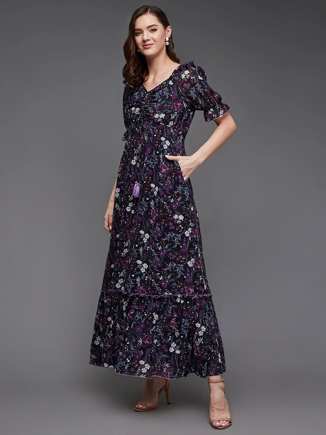 Women's Multicolored-Base-Black Sweetheart-Neck Puffed Sleeve Floral Ruching Georgette Maxi Dress UVProtectiveLayer