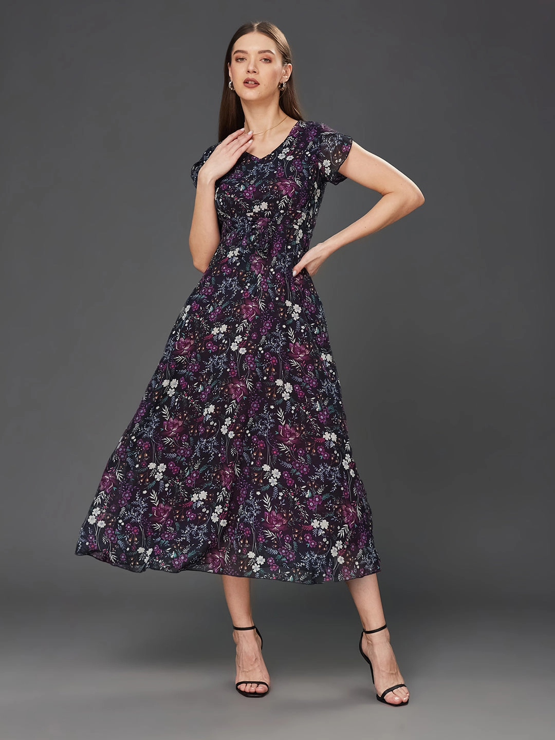 Women's Multicolored-Base-Black V-Neck Short Sleeved Floral Pleated Midi Dress Casual Mode