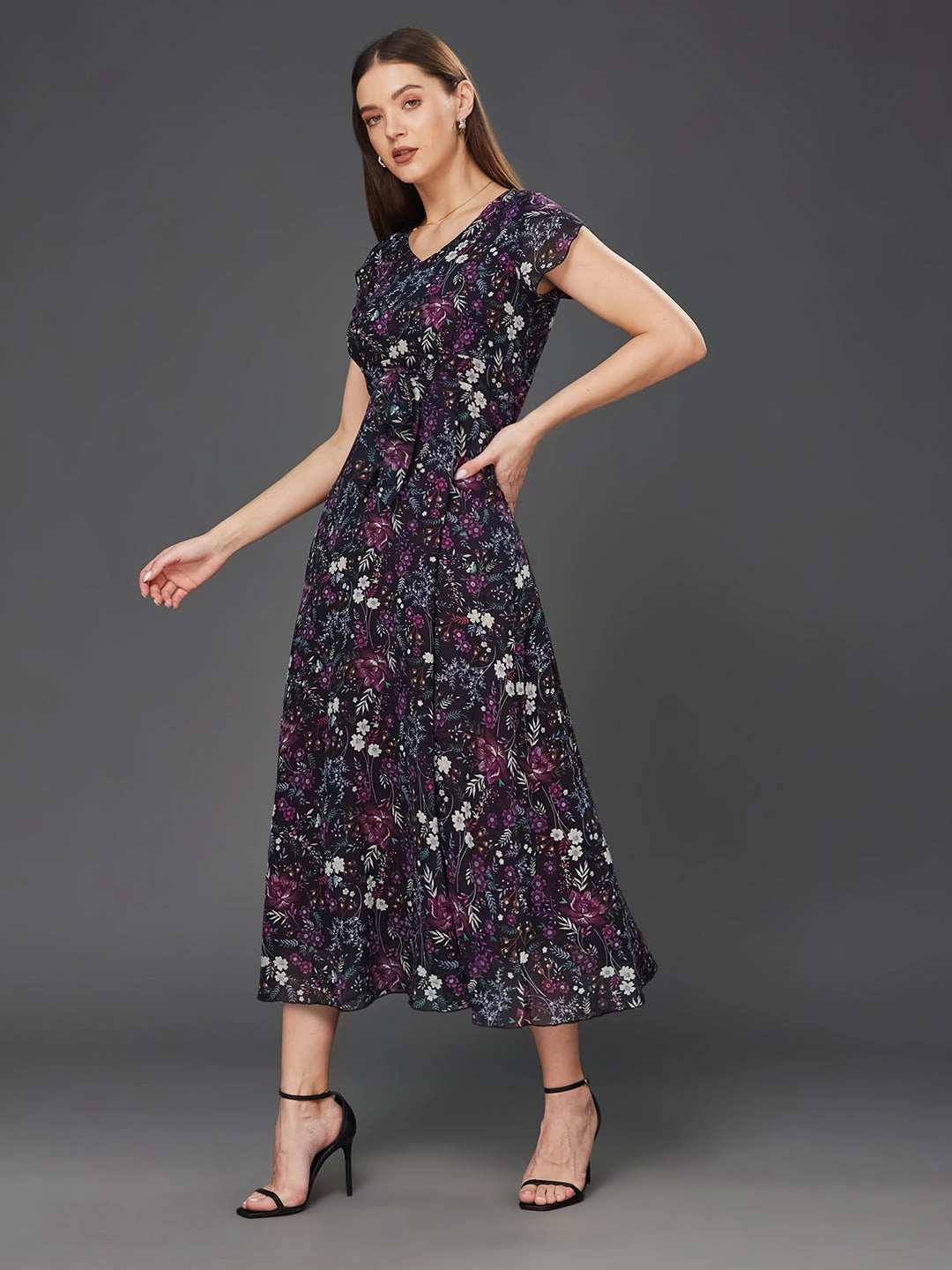 Women's Multicolored-Base-Black V-Neck Short Sleeved Floral Pleated Midi Dress Anti-bacterial