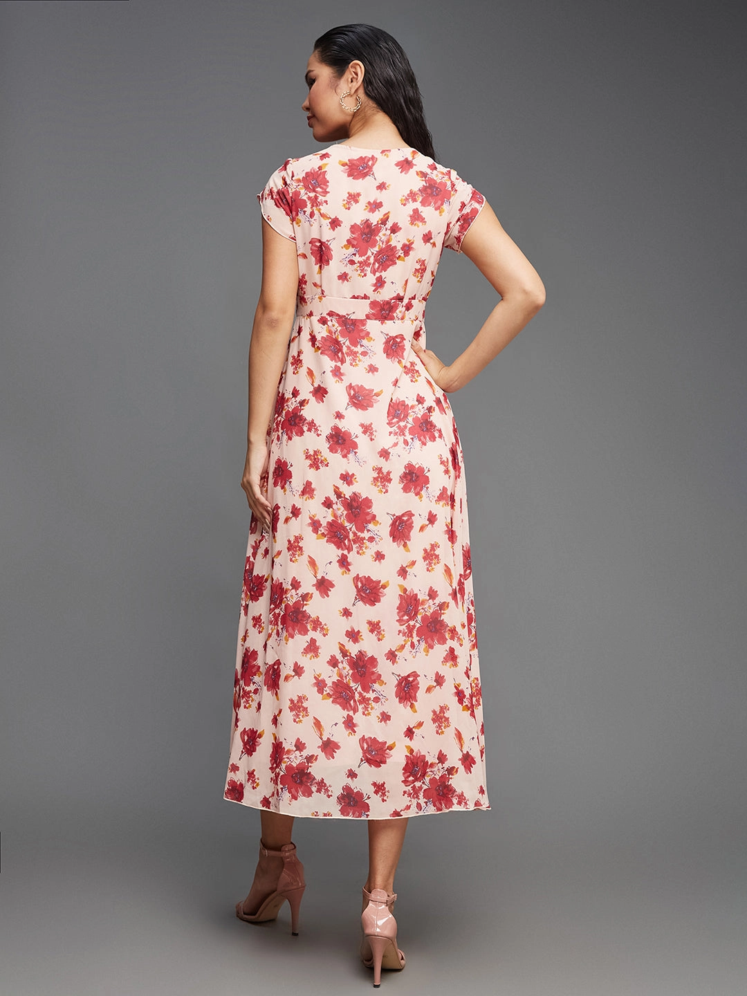 Evening Tone Women's Multicolored-Base-Light Pink V-Neck Short Sleeved Floral Pleated Midi Dress