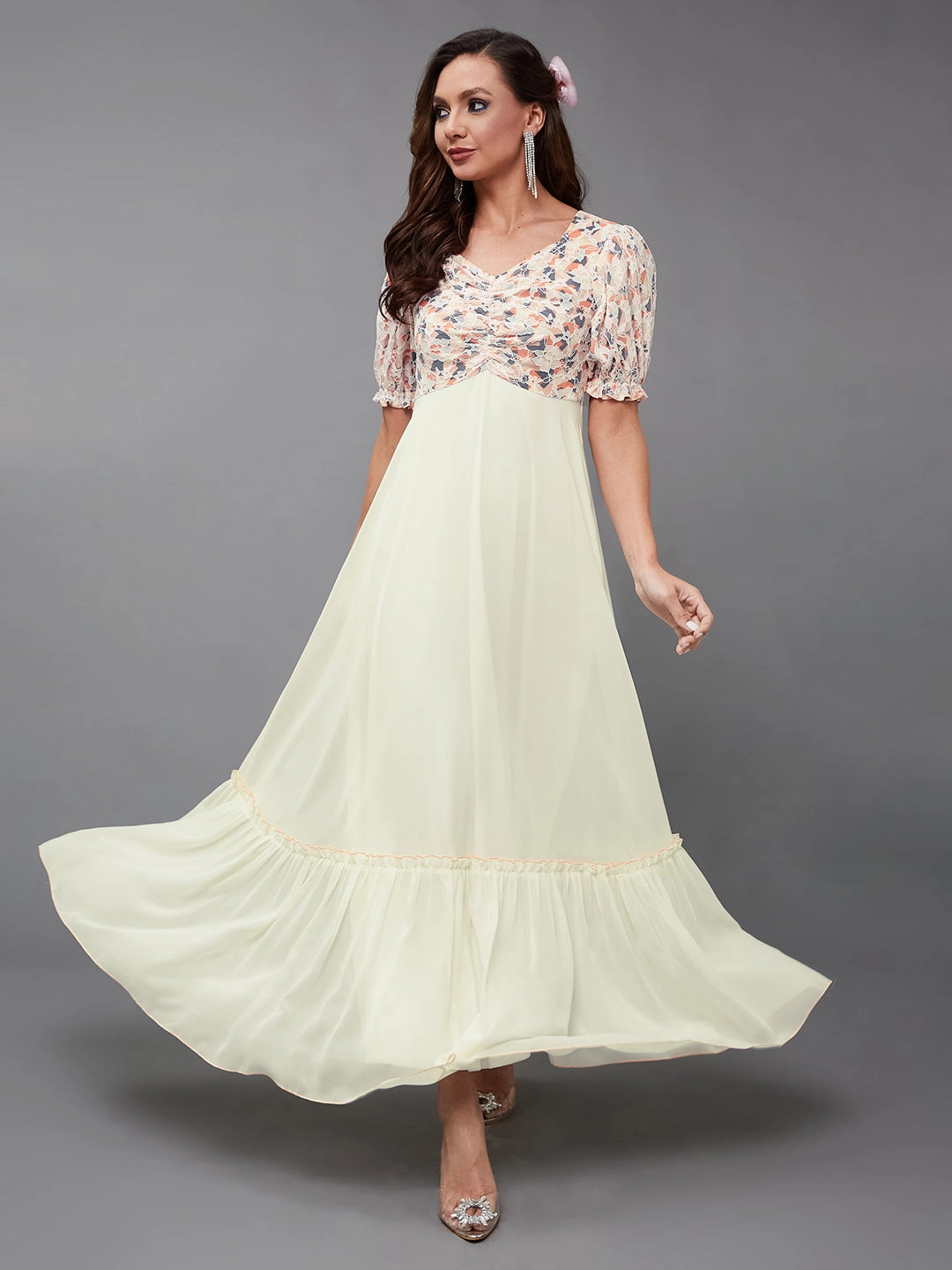 Daily Favorite Women's Multicolored-Base-Off White Sweetheart-Neck Puff-Sleeve Geometric Ruching Georgette Maxi Dress