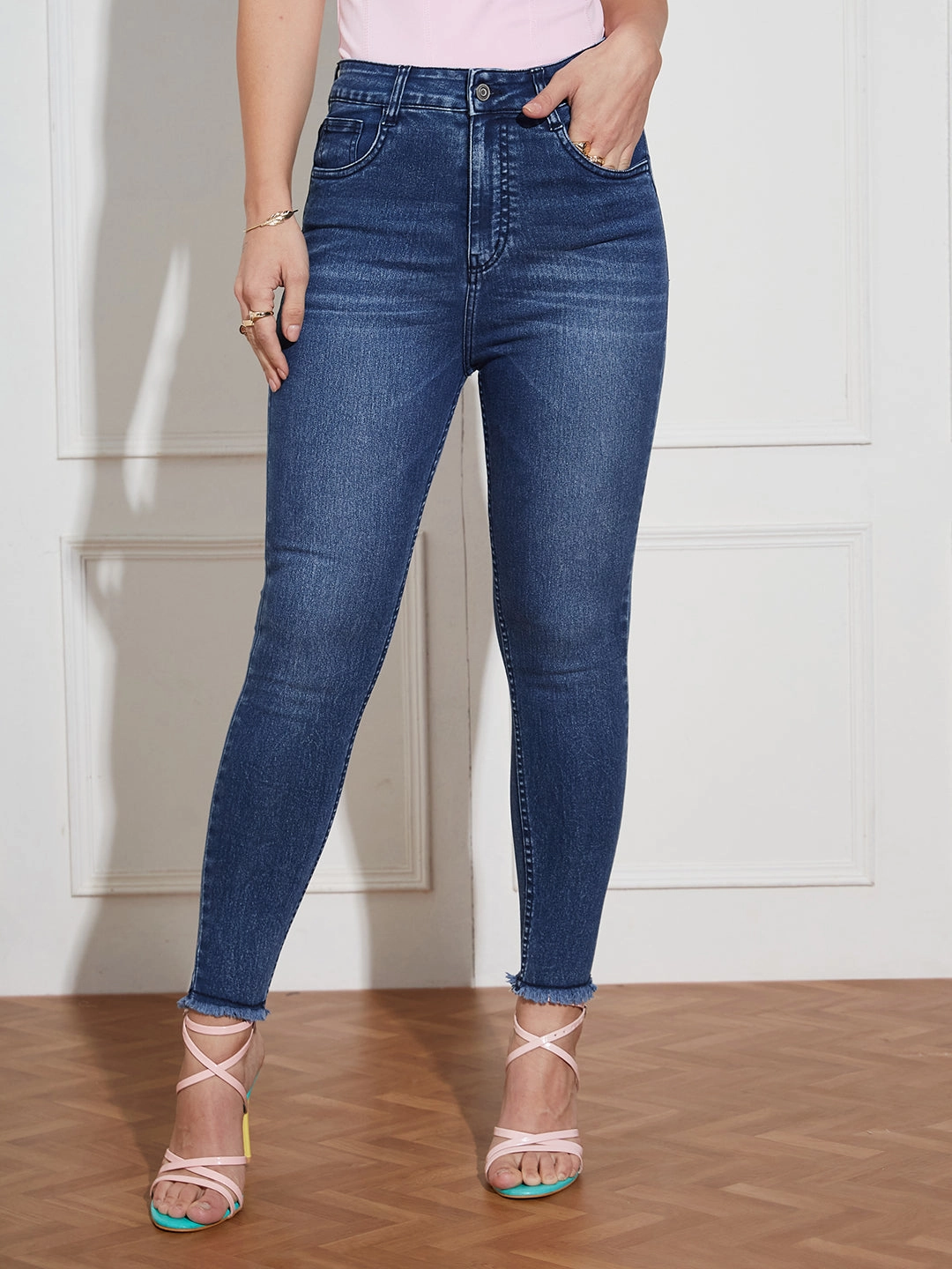 Go-To Basic Daily Uniform Women's Navy Blue High Rise Clean Look Cropped Stretchable Denim Skinny Jeans