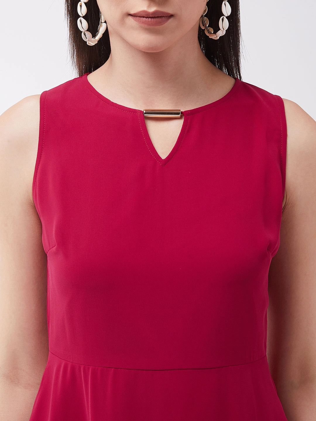 Hidden Zipper Weekend Chic Women's Pink Solid Georgette Regular Fit Round Neck Sleeveless Crop Length Dress