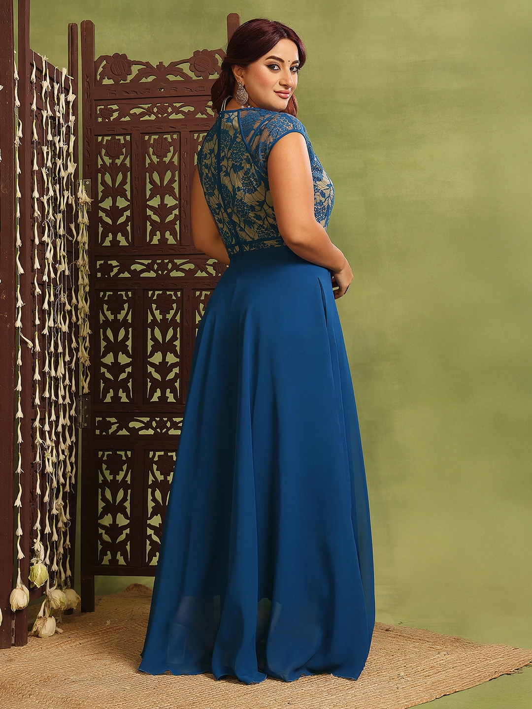 Perfectly Tailored Women's Royal Blue Sweet-Heart Neck Cap-Sleeve Floral Fit & Flare Georgette Maxi Dress