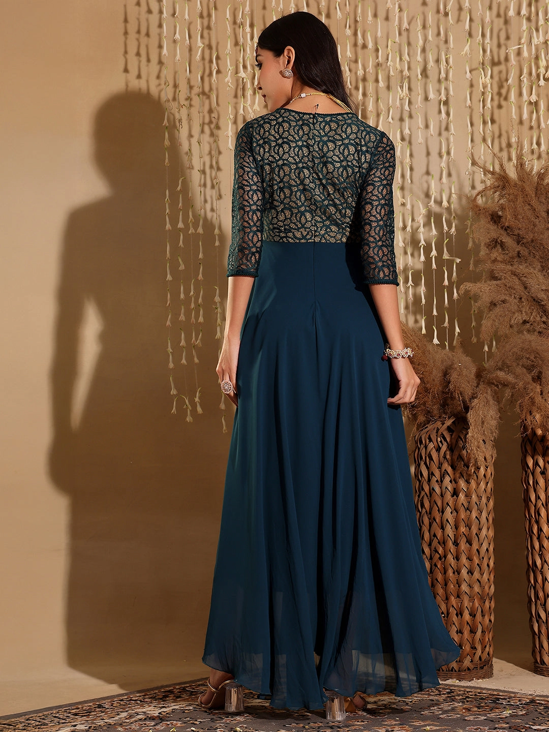 Smooth Detail Cool Draping Women's Teal Floral Printed Relaxed Fit V-Neck 3/4th Sleeve Maxi Dress