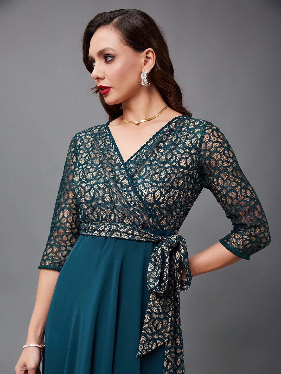 Year Rounder Women's Teal Floral Printed Relaxed Fit V-Neck 3/4th Sleeve Maxi Dress