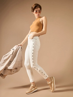 Modern Silhouette Women's White Skinny High-Rise Clean-Look Eyelet detailing Regular-Length Stretchable Denim Jeans