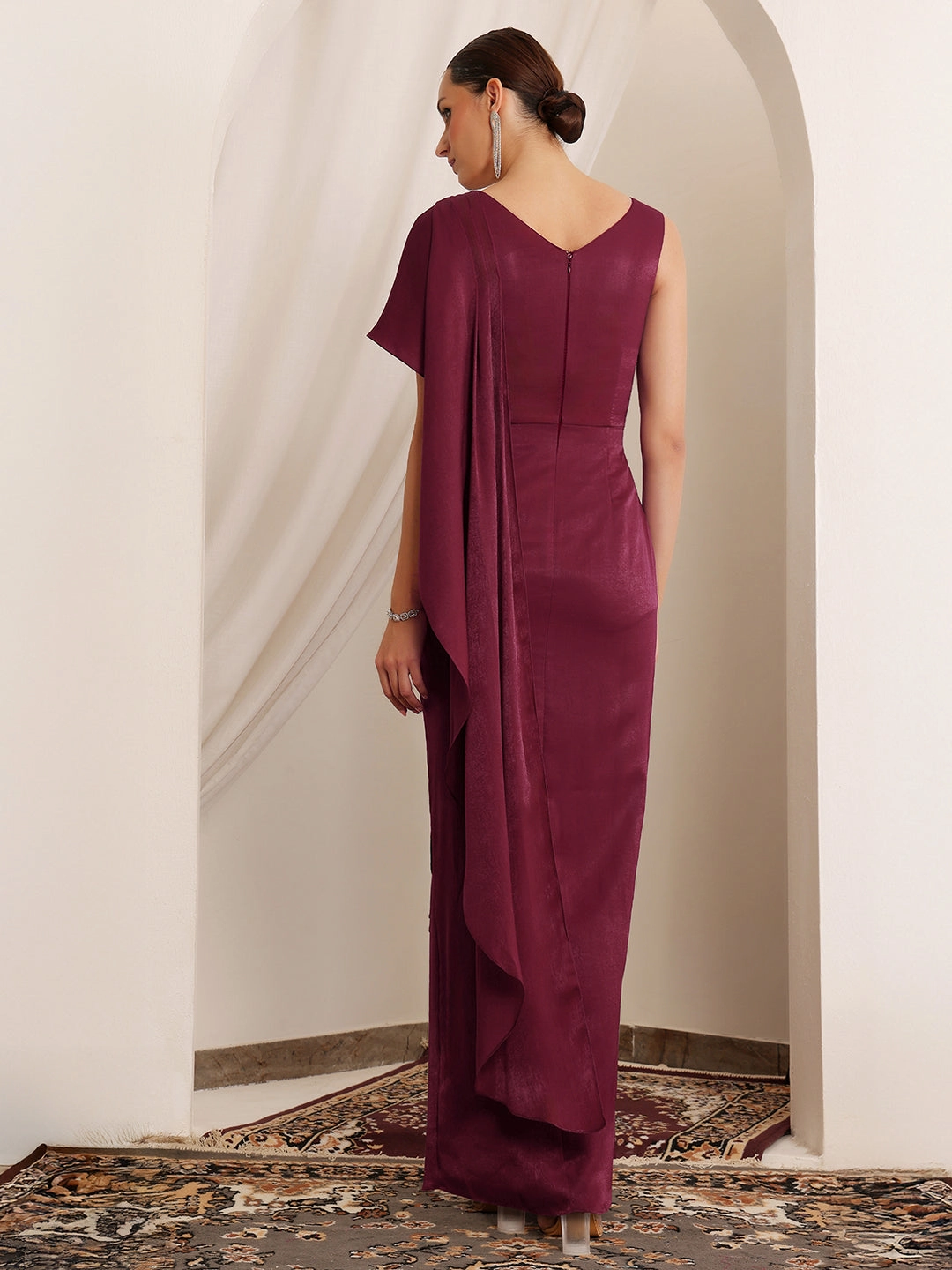 Feminine Layers Stretchable Women's Wine Sweetheart Sleeveless Embellished Pleated Satin Maxi Dress