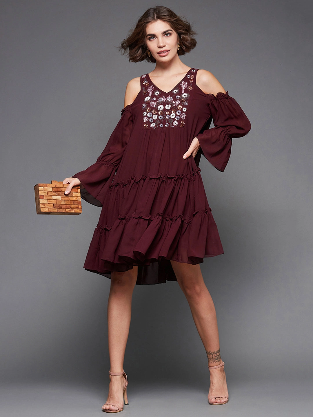 Women's Wine V-neck Cold Shoulder Solid Embellished Knee Length Dress Airy Fit