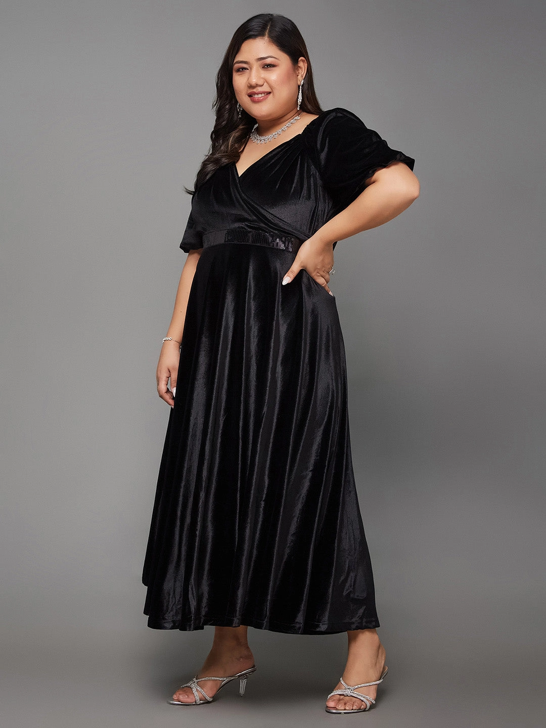 Body Bliss Black Solid Fit & Flare Midi Velvet Dress Lace-Edge Fresh Appeal